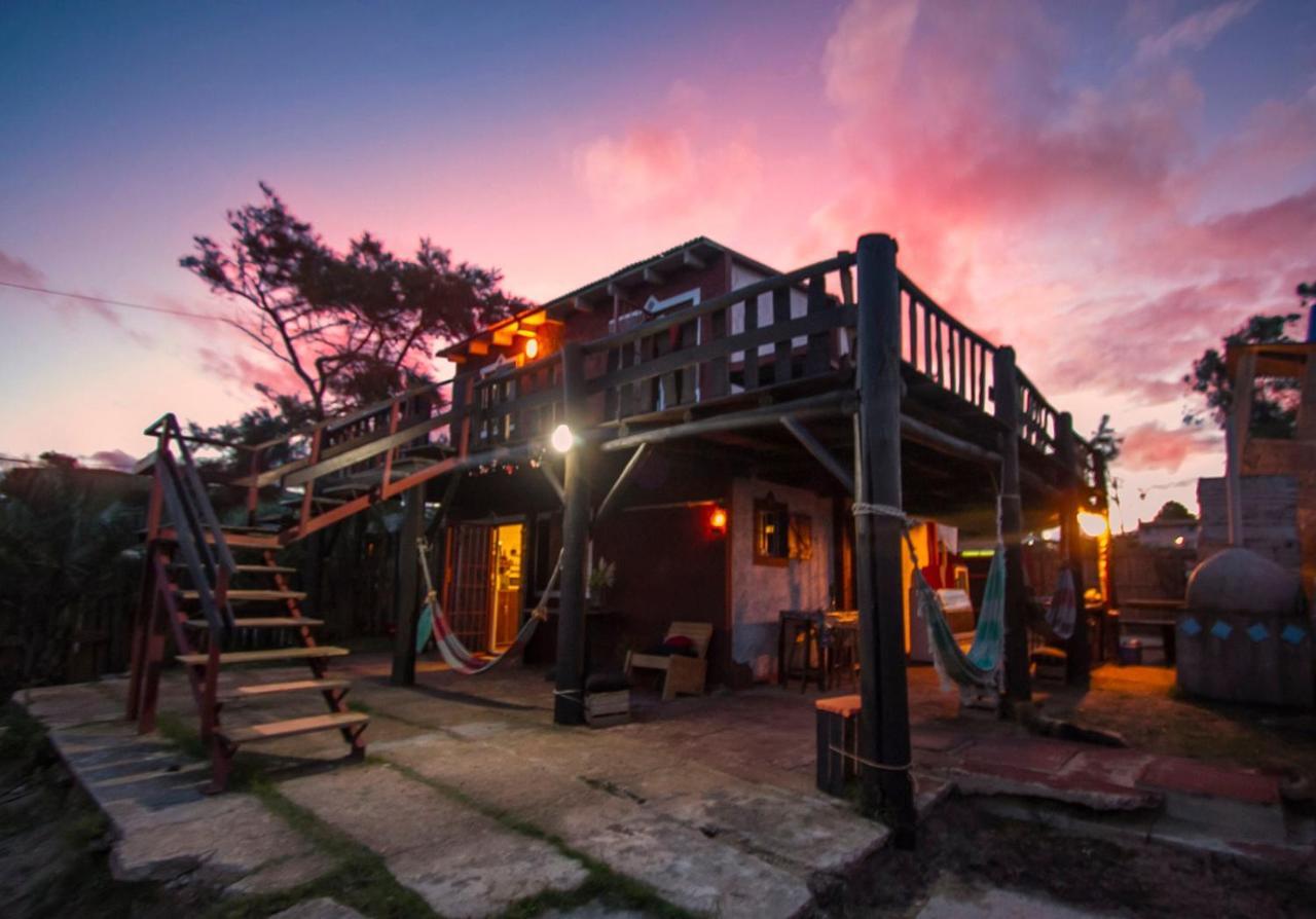 Casa De Huespedes Amigos Del Diablo Hotel Punta Del Diablo Exterior photo